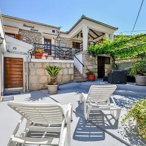 Ferienhaus Skevini Dvori, Starigrad Paklenica